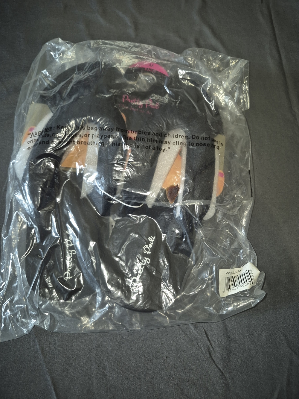 Pretty Good Black and White Women’s Sandals